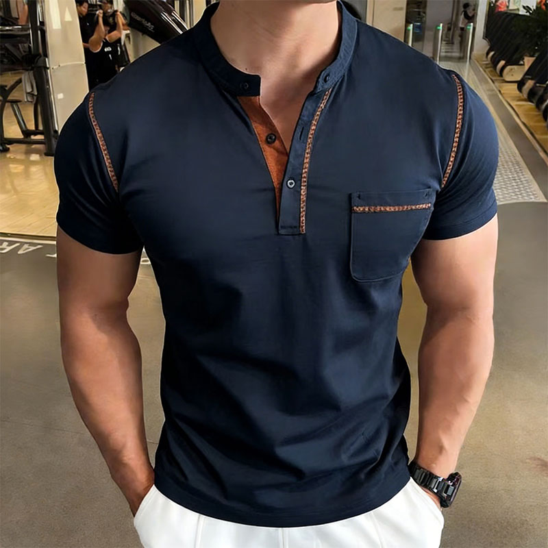 Street Fashion China - Neues Sommer-Herren-Henley-Kragen-Kurzarm-Golf-Poloshirt mit Persönlichkeits-Taschenstil, Lässiges Atmungsaktives